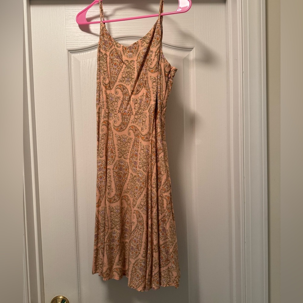 Old Navy Paisley Mini Dress in Peach and Blue Size L